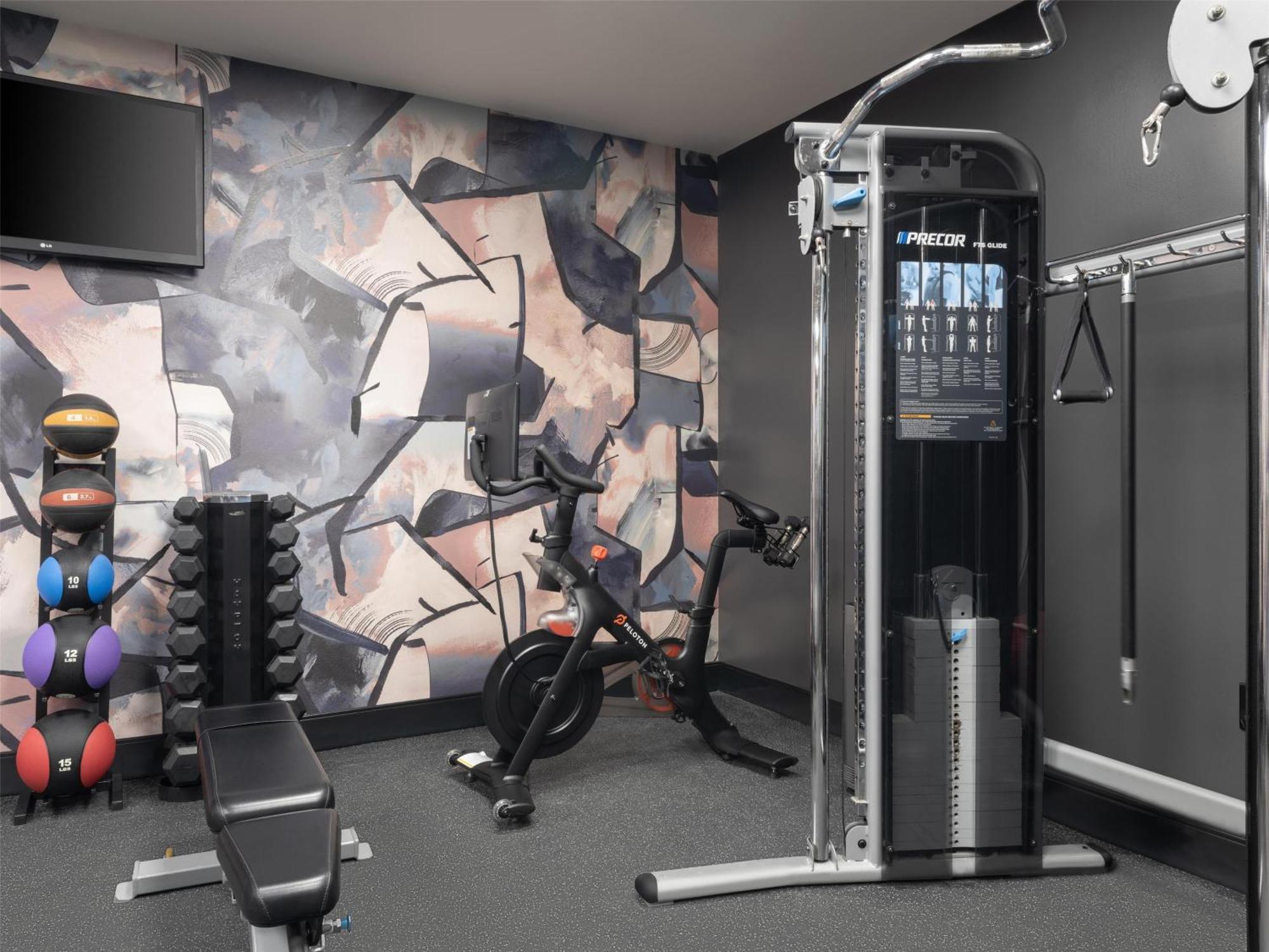 Hilton Fashion District Hotel 4*
